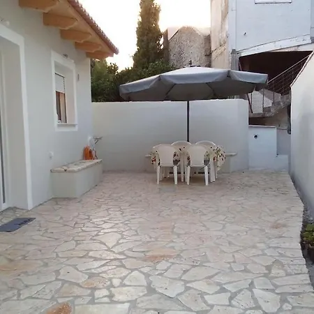 δ5-τα του δασκάλου アパート フィリアトラ